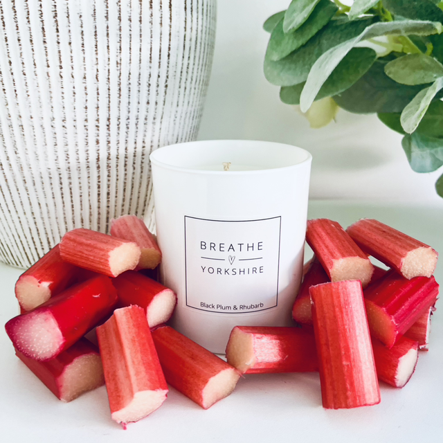 Black Plum &amp; Rhubarb Scented Candle