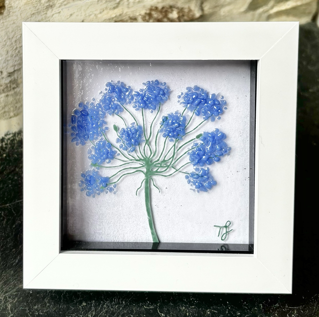 Agapanthus Artwork in Standing frame