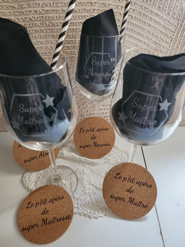 Verre gravé "Super Maîtresse" "super Nounou'