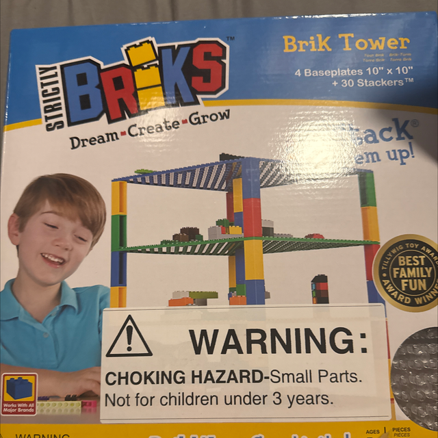 Strictly bricks brick tower and two bags of additional brakes