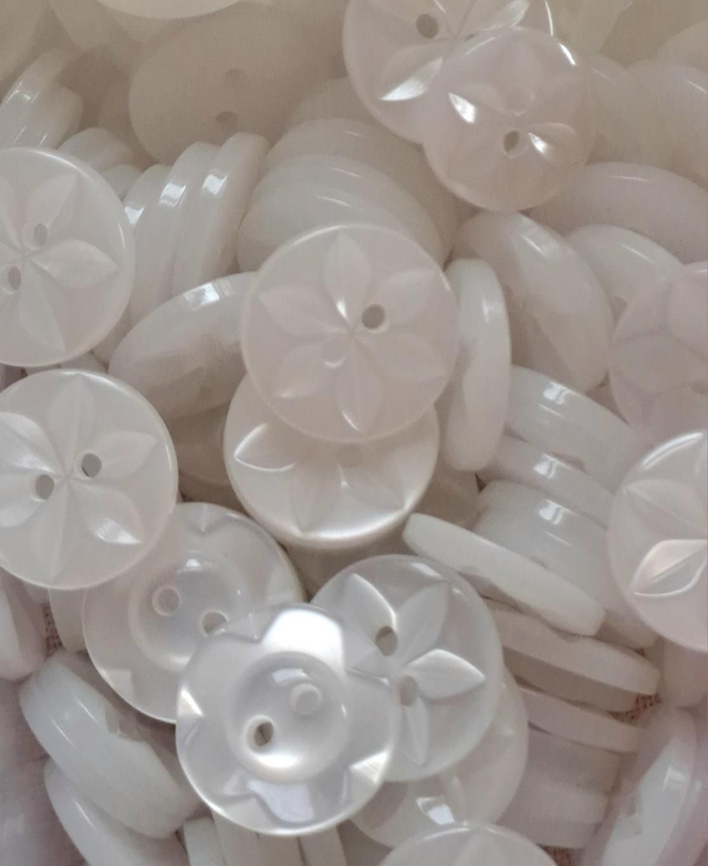 Buttons (pack 10) - Star - 16mm - White