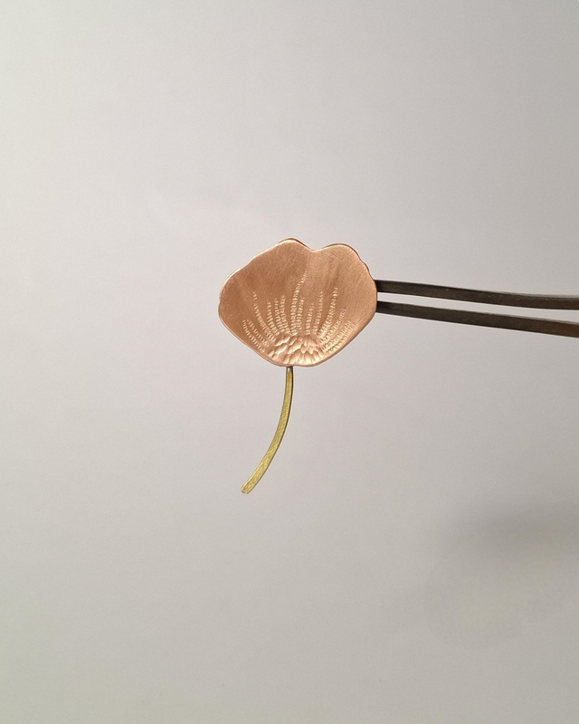Pins Coquelicot - Cuivre ciselé et laiton martelé