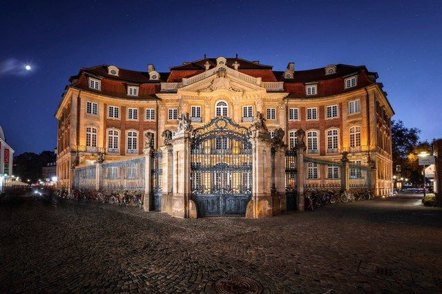 Erbdrostenhof bei Nacht