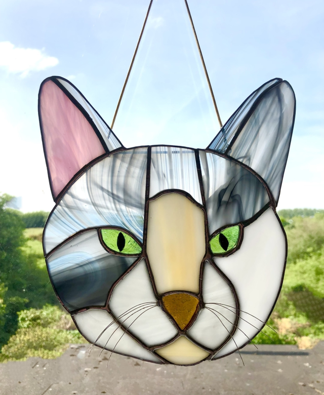 Your pet immortalised in beautiful stained glass