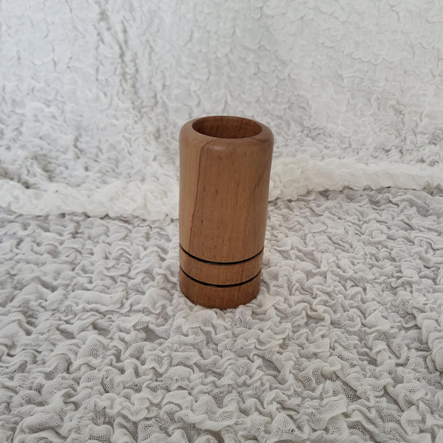 Pot à crayon en bois