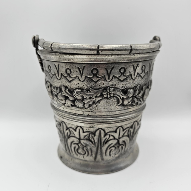 Seau décoratif ancien en étain 