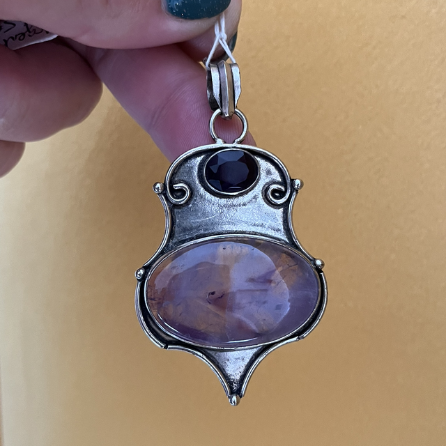 Pendentif en argent et Améthystes