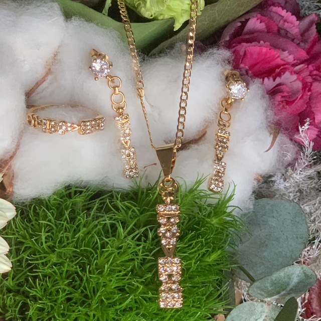 Parure aloalo 3 pièces strass