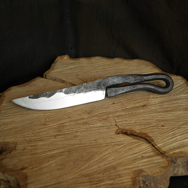 Couteau brut de forge.