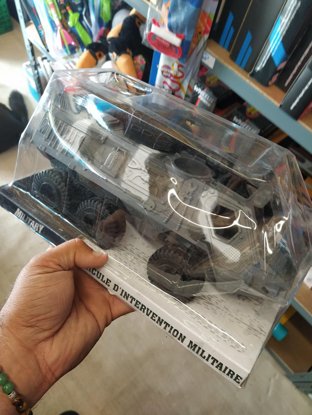 VÉHICULE D'INTERVENTION MILITAIRE 