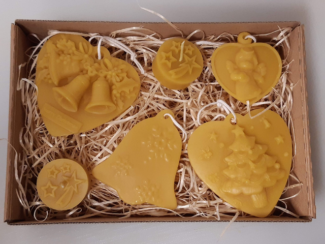 Vánoční sada ozdob a svíček ze včelího vosku - sada 6ks