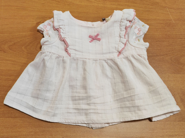 Haut rose clair 1 mois