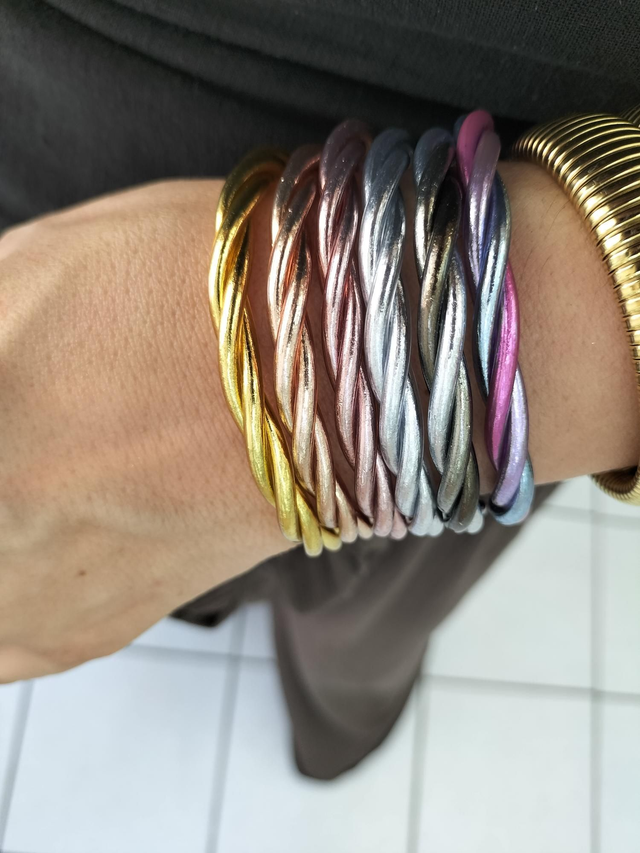 Joncs bouddhistes torsadé