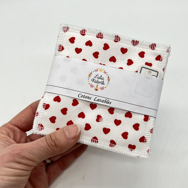 Lot de 7 cotons démaquillants petits cœurs rouge 