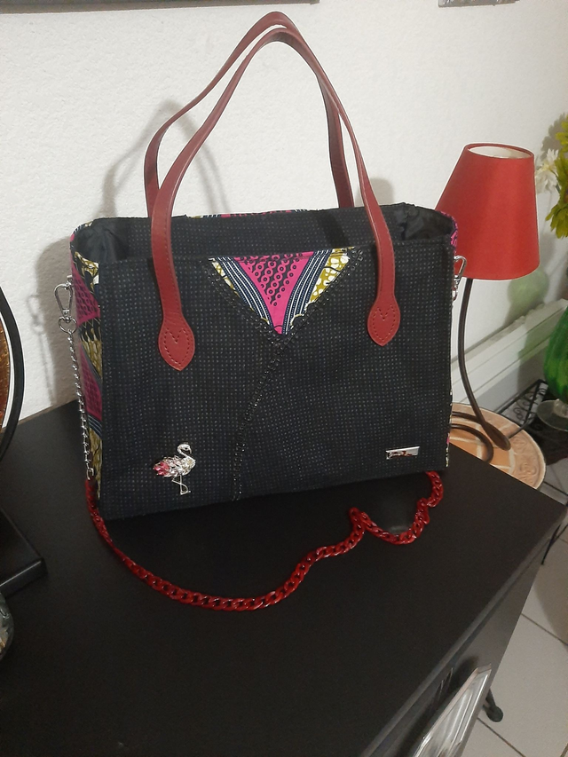 Sac  cygogne bandoulière en tissu  noir  zipé grande capacité  décoré de wax 		