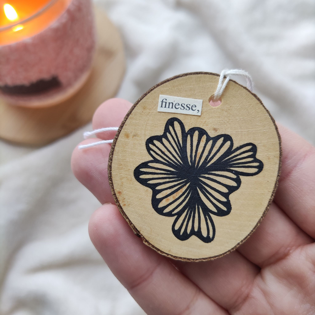 Finesse - Mini rondin de bois à suspendre