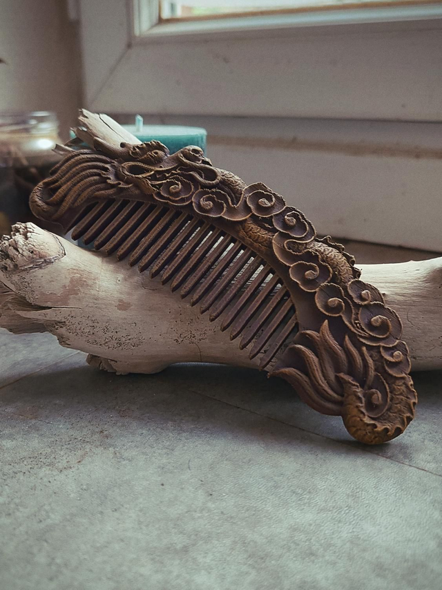 Peigne dragon chinois 