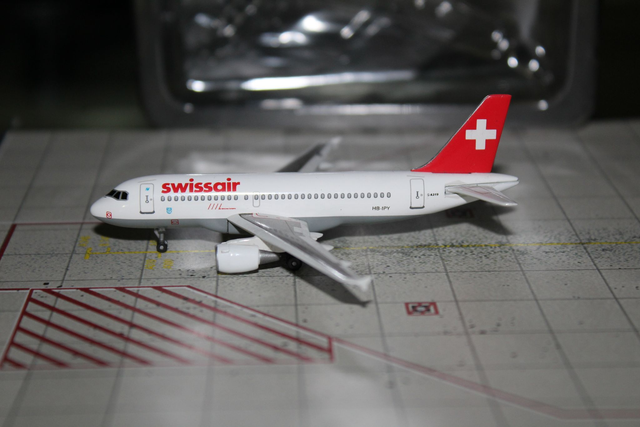 Swissair A319-100 (HB-IPY), 1:400 