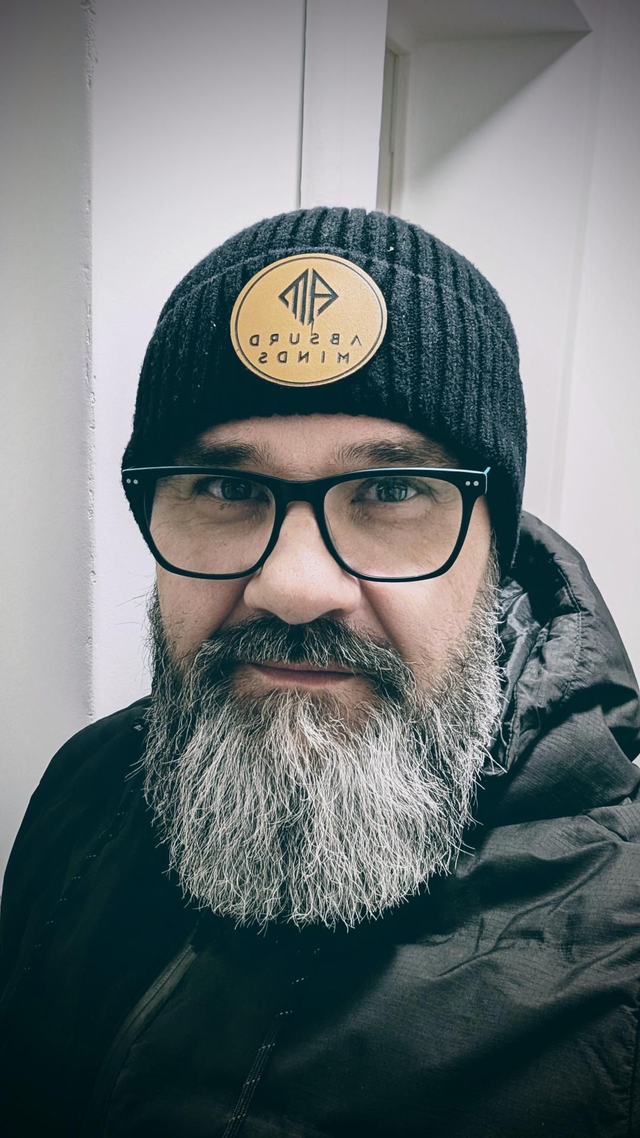 Beanie - ABSURD MINDS