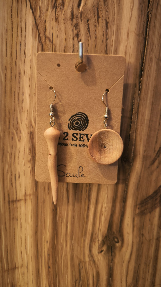 Boucles d'oreilles pendantes bois de Saule - 250260