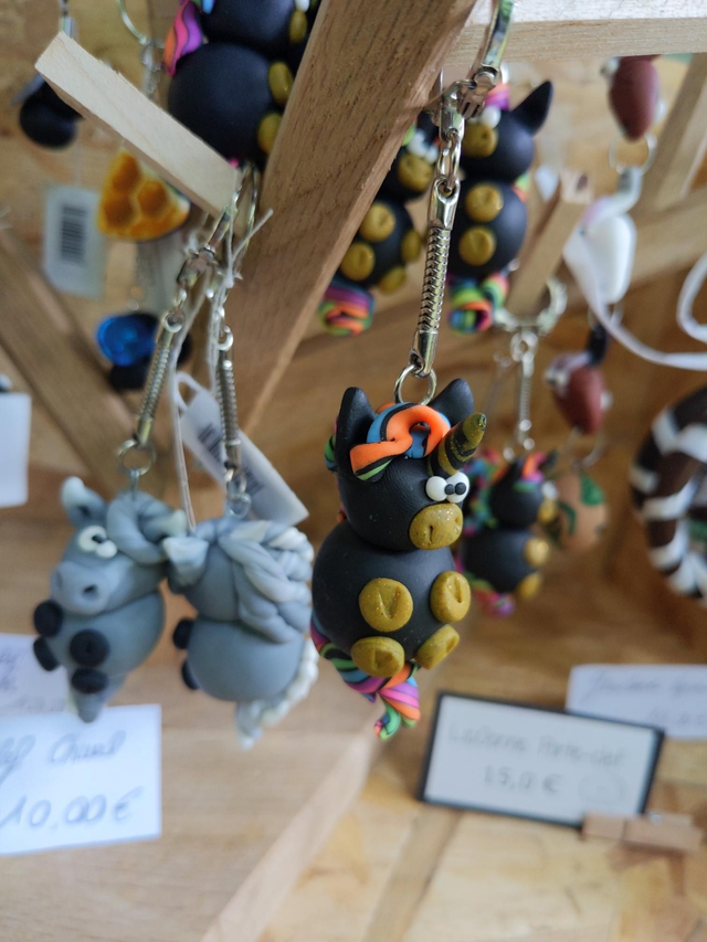 LicOorne arc-en-ciel (porte clefs) 