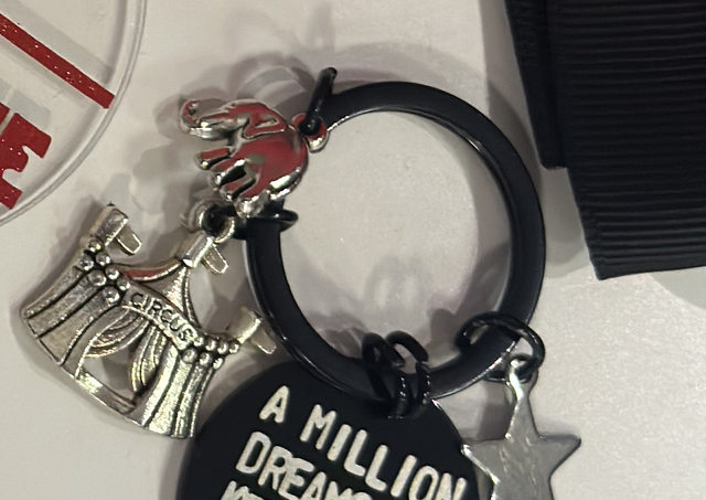 Circus Million Dreams keyring 