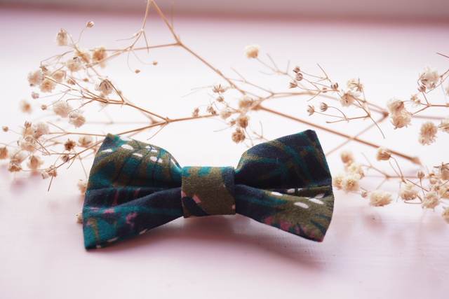 Navy Palm Leaf Mini Bow 