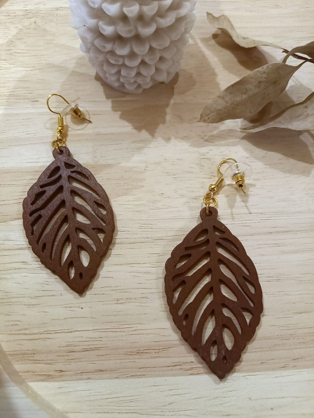 Boucles d&#039;oreilles Bois - feuille - marron