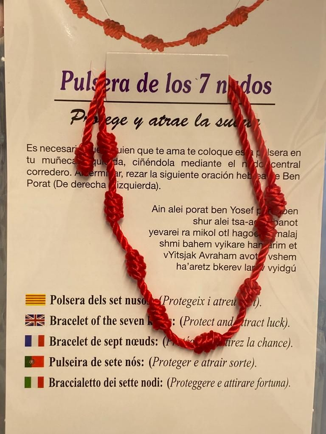 Pulsera roja 7 nudos