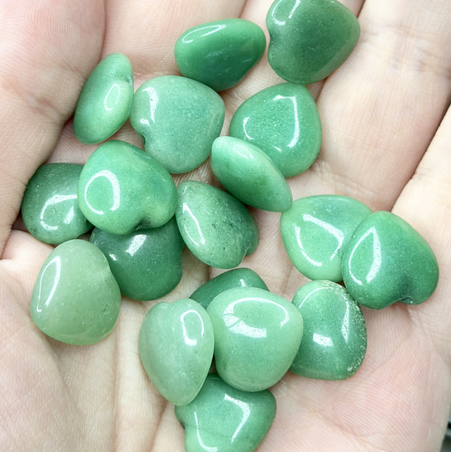 5 x Green Aventurine tiny hearts