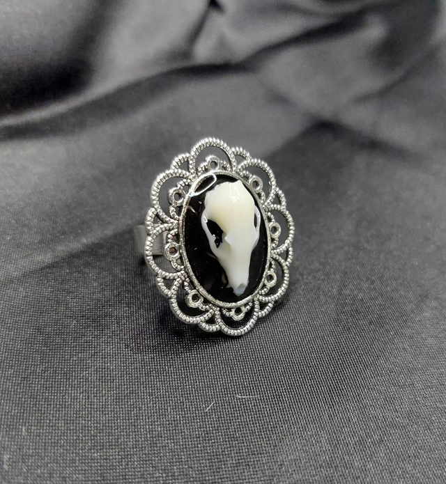 Bague crâne renard noir et blanc