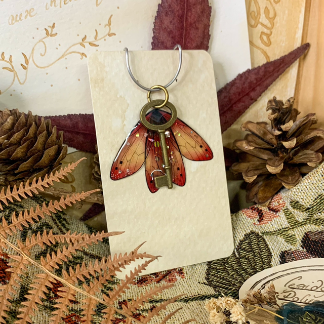 Collier Fairy Books - framboise