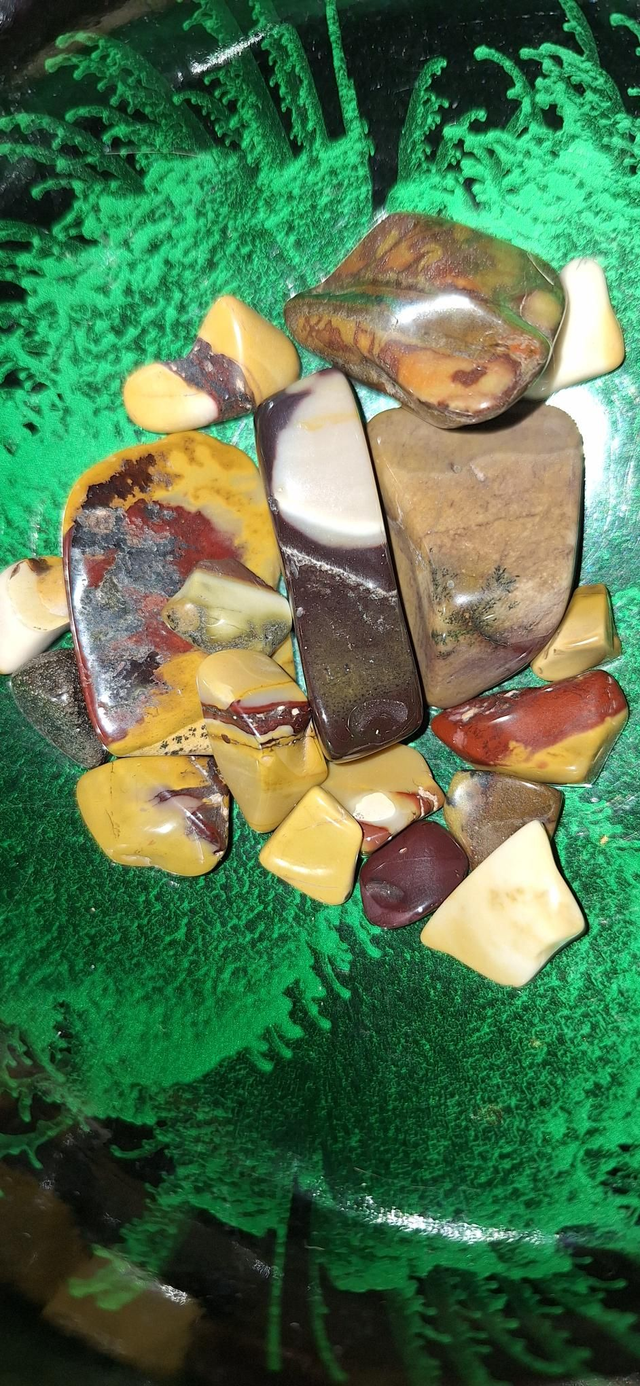 "Surprise me" mookaite tumble necklace