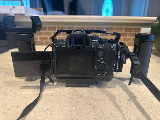 Sony A7 IV Full-Frame Mirrorless Camera – Excellent Condition