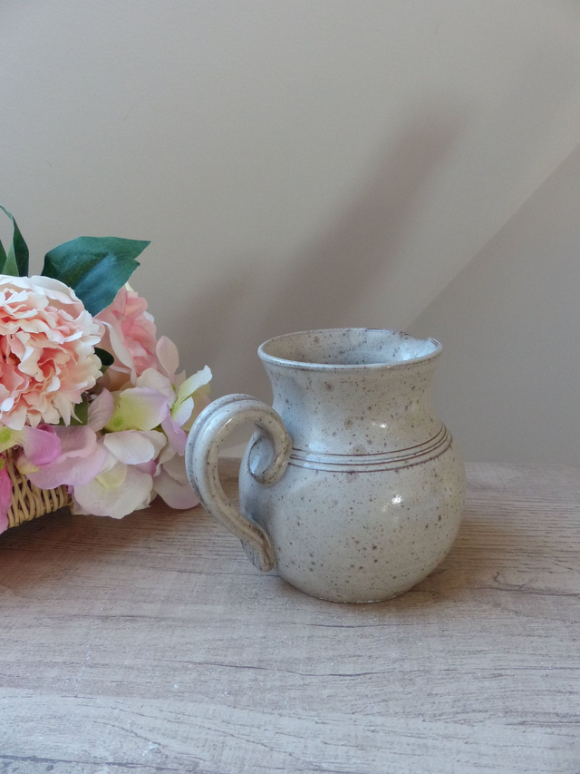 Petit Pichet en Grès Beige Moucheté Romantique Poterie Potier fait Main Décoration Cuisine Cadeau Vintage Bohème