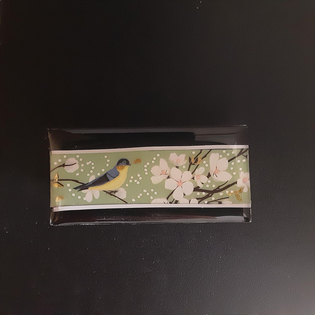 Broche rectangle collection japon fond noir et décor cerisier en fleur