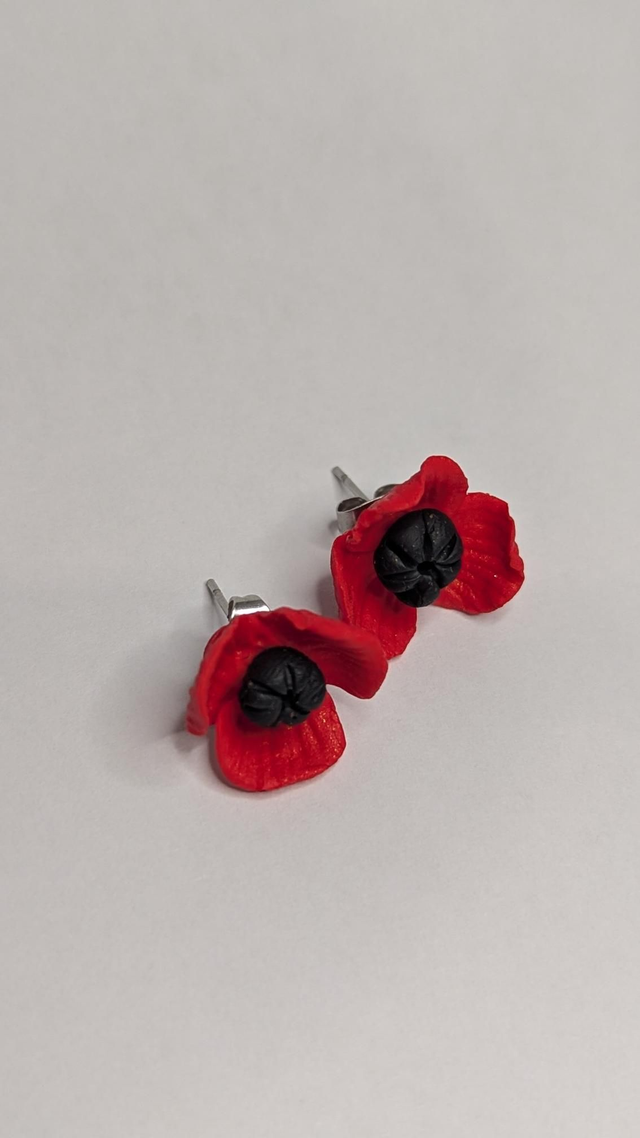 Poppy Pop Stud Earrings
