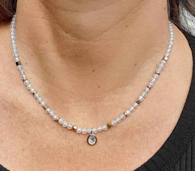 Collier zircon