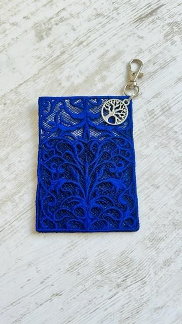 Etui à cartes "façon dentelle" (CB, carte vitale, cartes de visite, ...) 