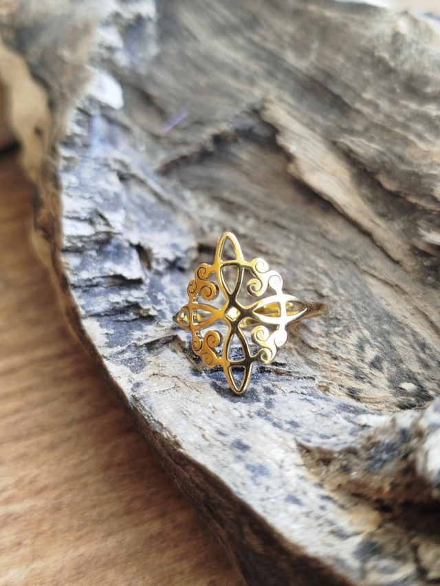 Bague noeud de sorcière 