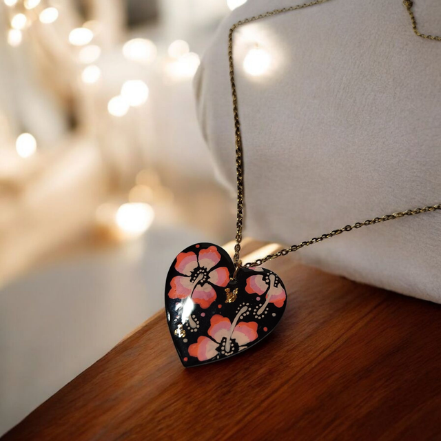 Collier dessiné Flora acier inoxydable pêche rosé 