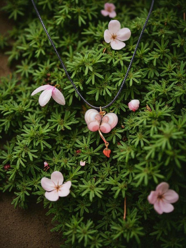Collier papillon rose 🐚💕