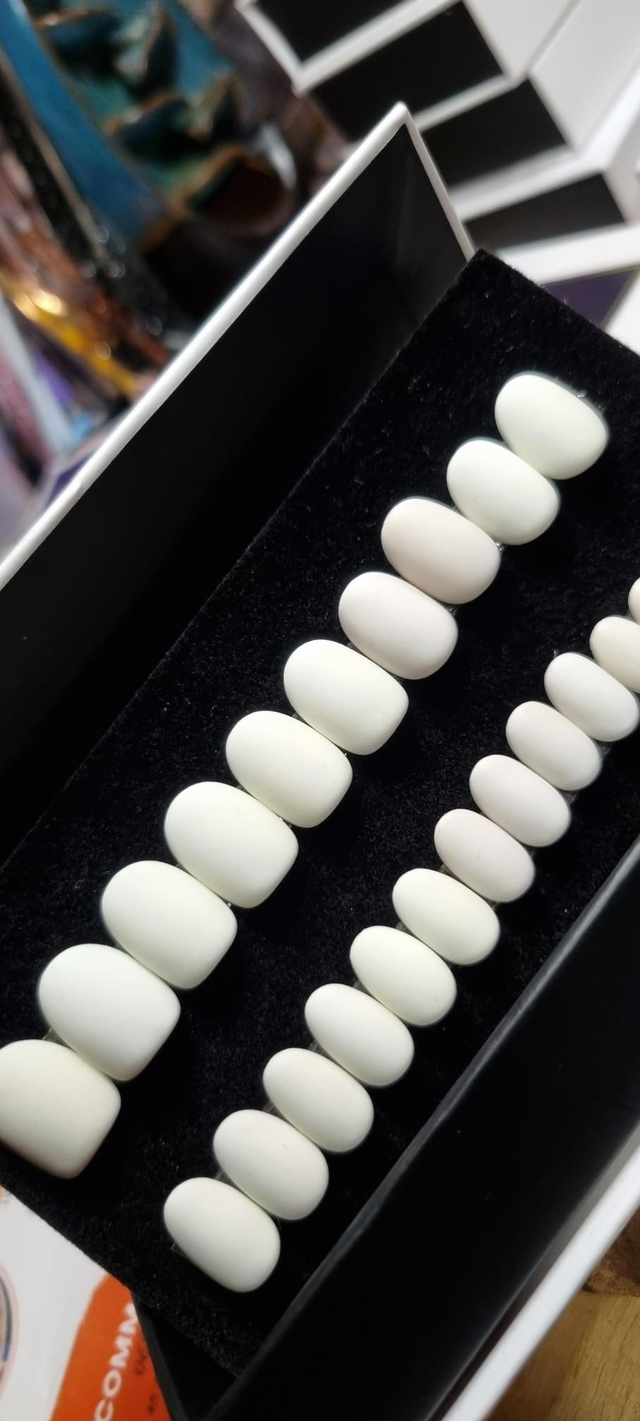 VS134 MATT VELOURS ROND XS