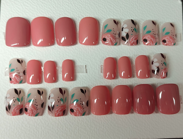 Kit Press-on nails rose-saumon avec fleurs 
