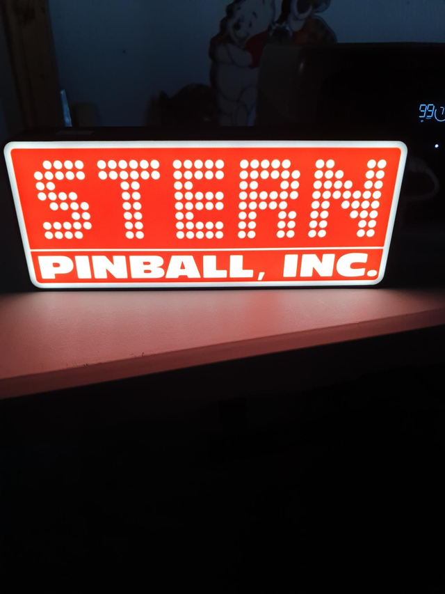 Lampe Stern Pinball Inc