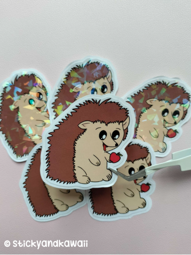 Milo le hérisson et sa pomme 