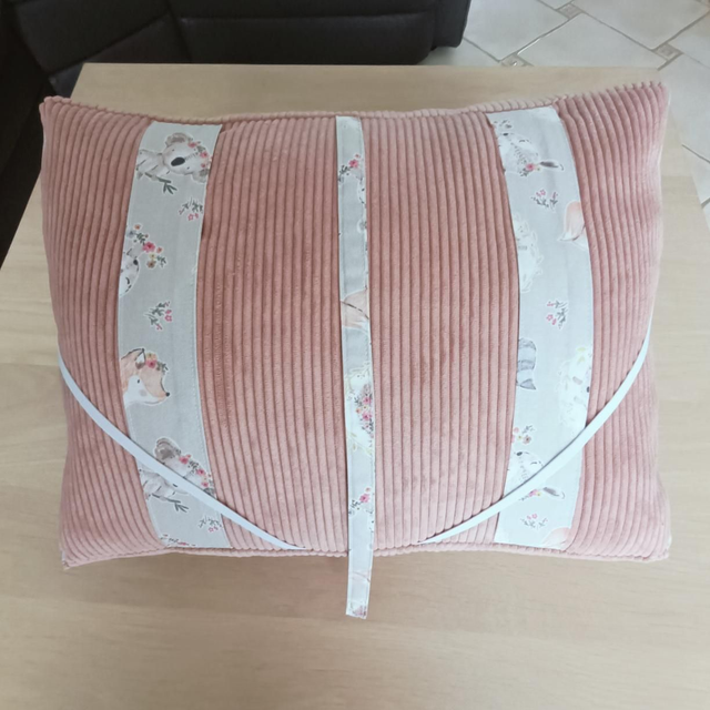 Coussin de Lecture Rosé