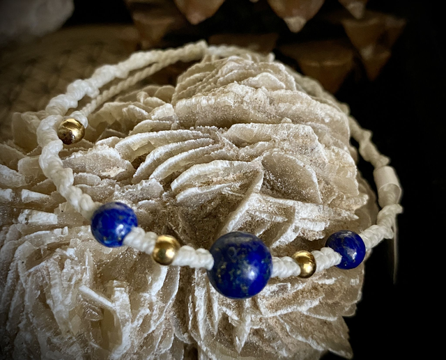 Bracelet macramé et perles de Lapis Lazuli