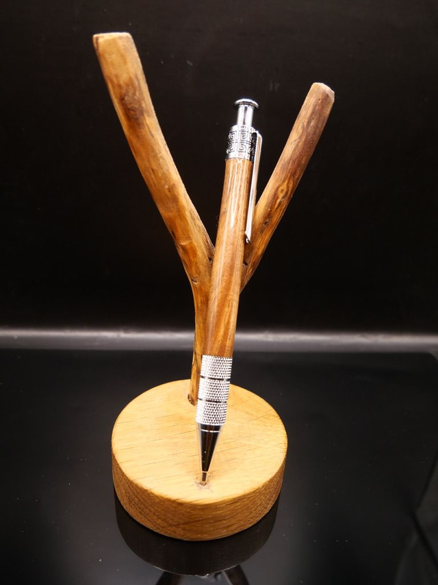 Stylo Ribbed clic Noyer 