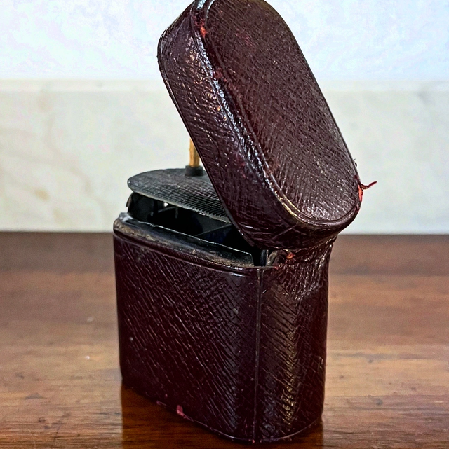 A charming early Automatic Strike Vesta Lighter, c.1920s–1930s